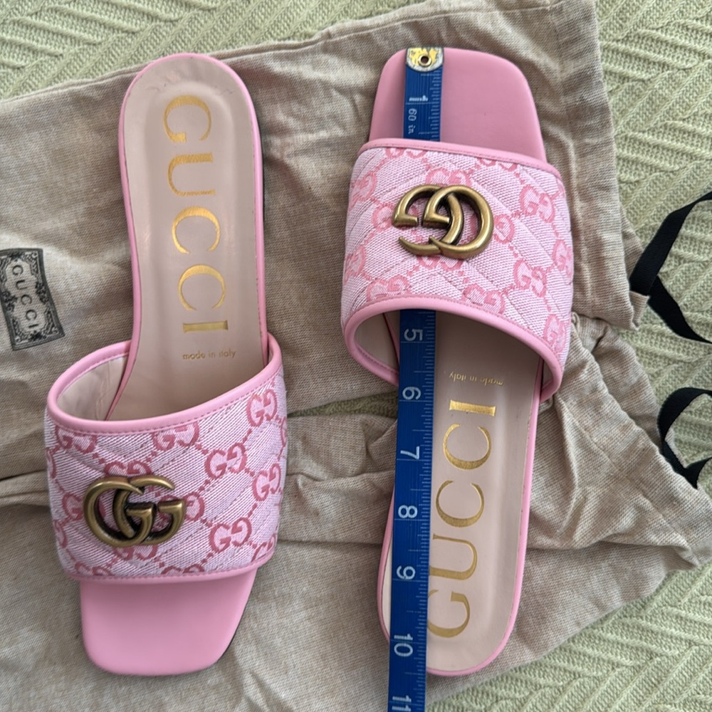 Gucci Pink GG Canvas Slide Sandals with Gold Double G Accent - Picture 15 of 15